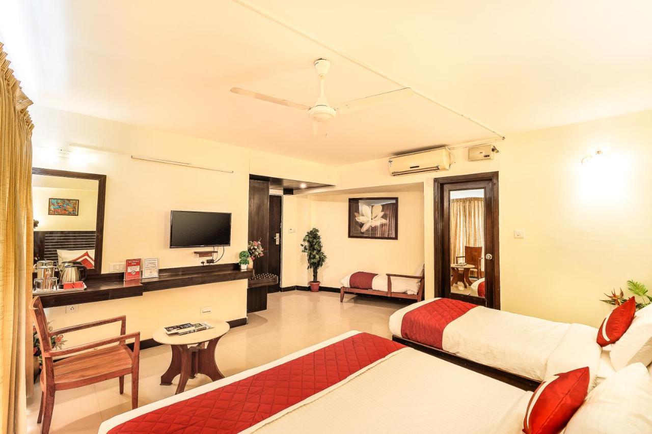 Octave Himalaya Monarch Hotel Bangalore Exterior photo